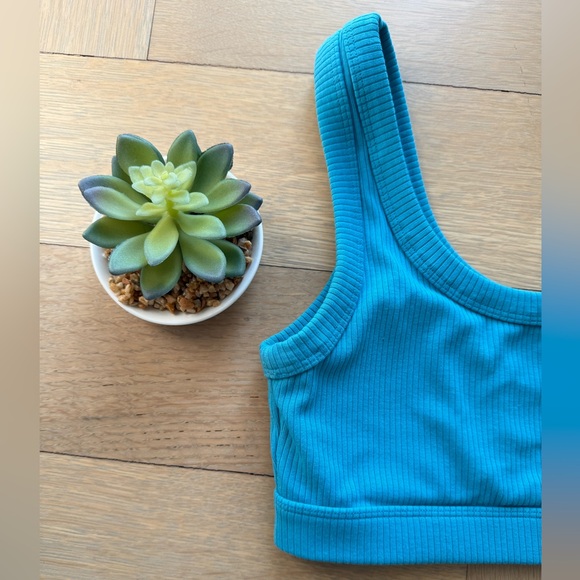 Alo Yoga Wellness Bra - Blue Splash - Small 🩵 - Picture 6 of 14